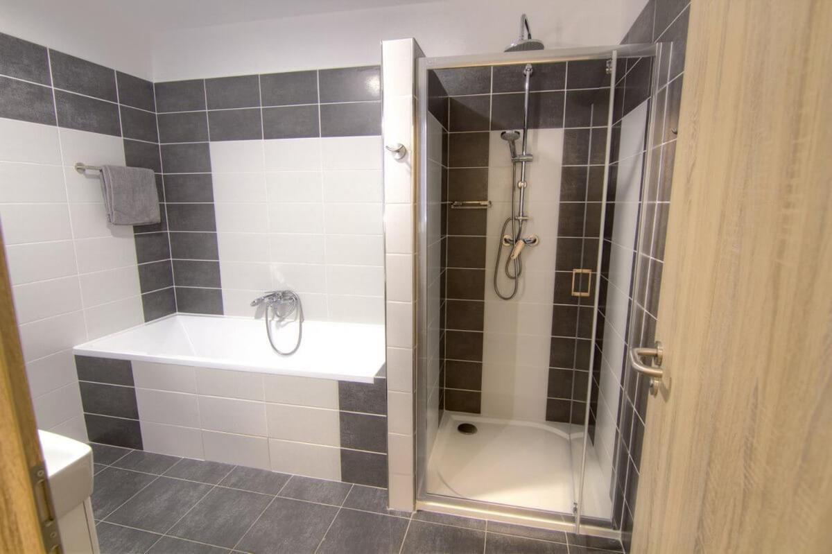 Zim-Let Lipno Apartment ฟริมบูร์ก ภายนอก รูปภาพ